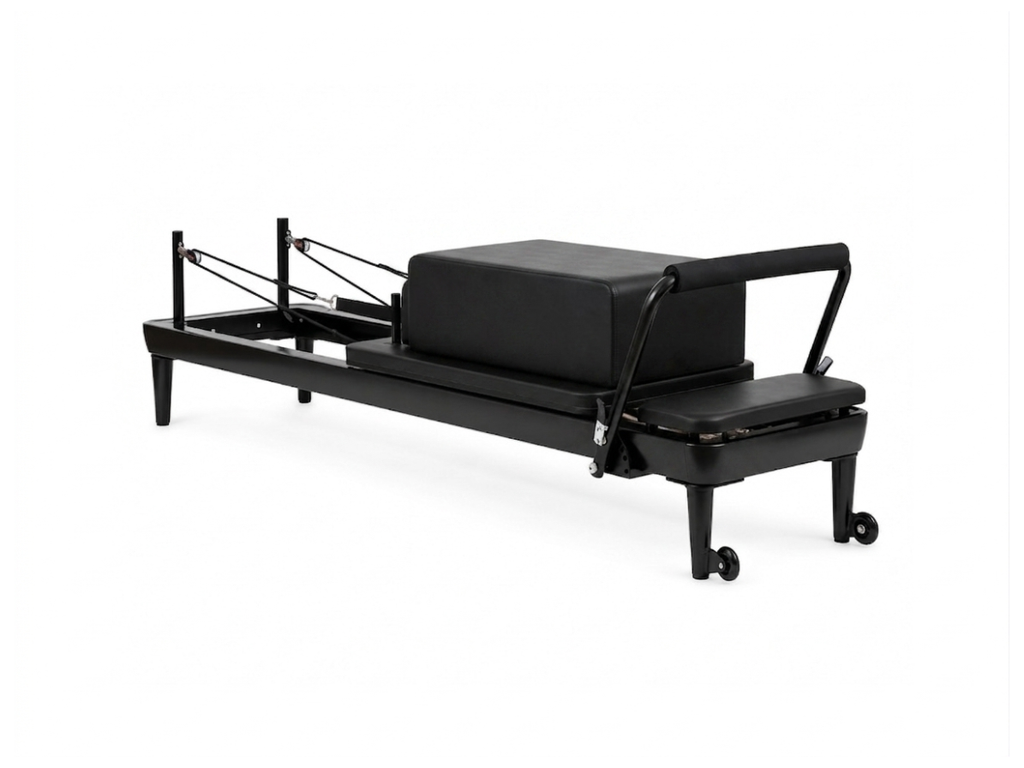 Pilates Reformer Pliable coloris noir, vue de face avec box reformer
